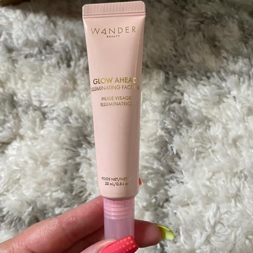 Wander illuminating face oil